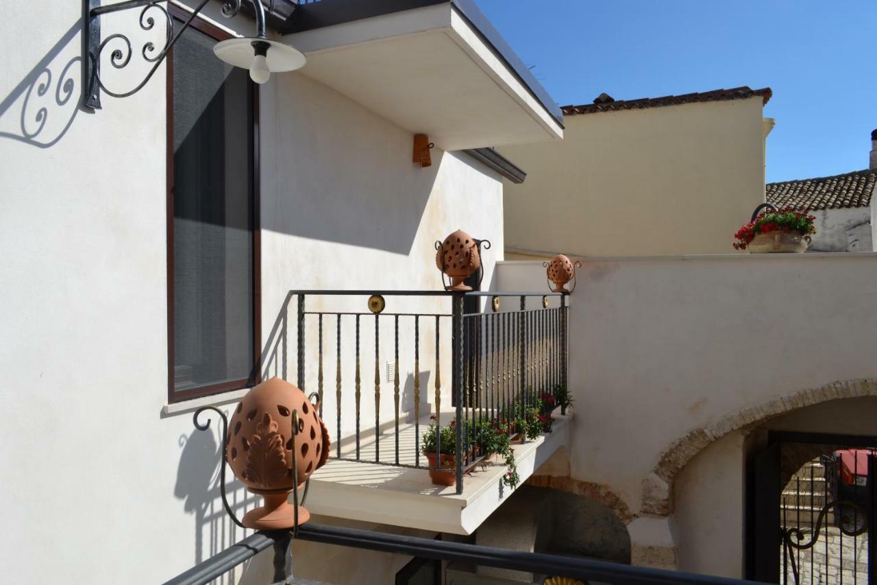 Residenza La Nivera Miglionico エクステリア 写真