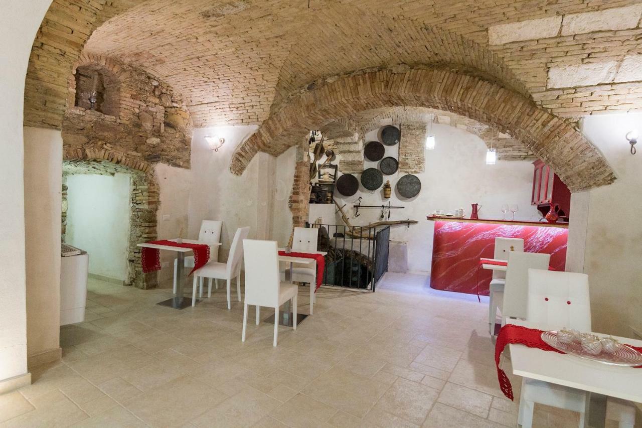 Residenza La Nivera Miglionico エクステリア 写真