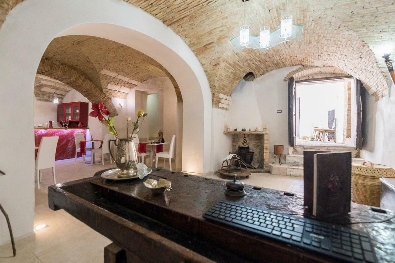 Residenza La Nivera Miglionico エクステリア 写真